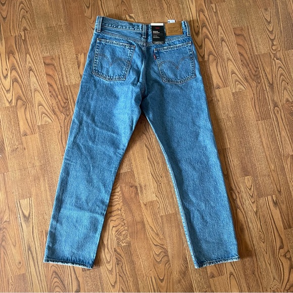 NWOT Levi’s Wedgie Straight Jeans - Picture 2 of 4